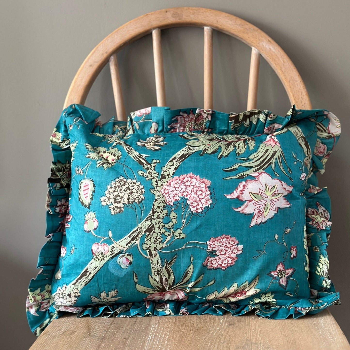 Cushions Classic Botanical on Kingfisher 21505