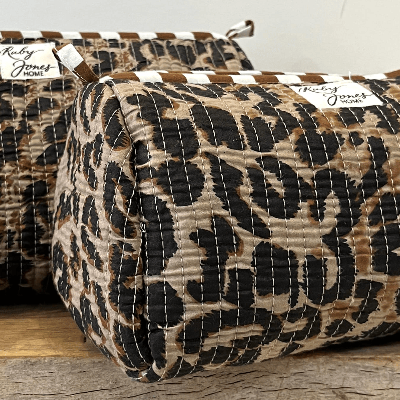 Cosmetics Bags Cosmetics Bag - Leopard