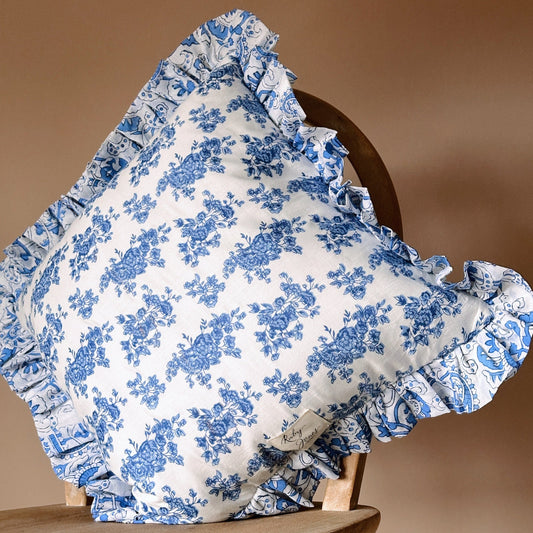 Cushions Country Flowers Ruffle Cushion 21725