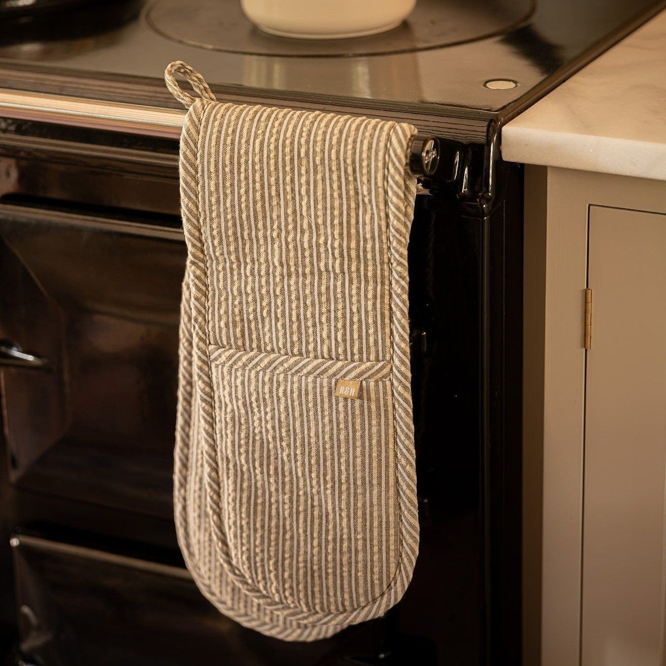 Kitchenalia Oven Glove Olive 27427