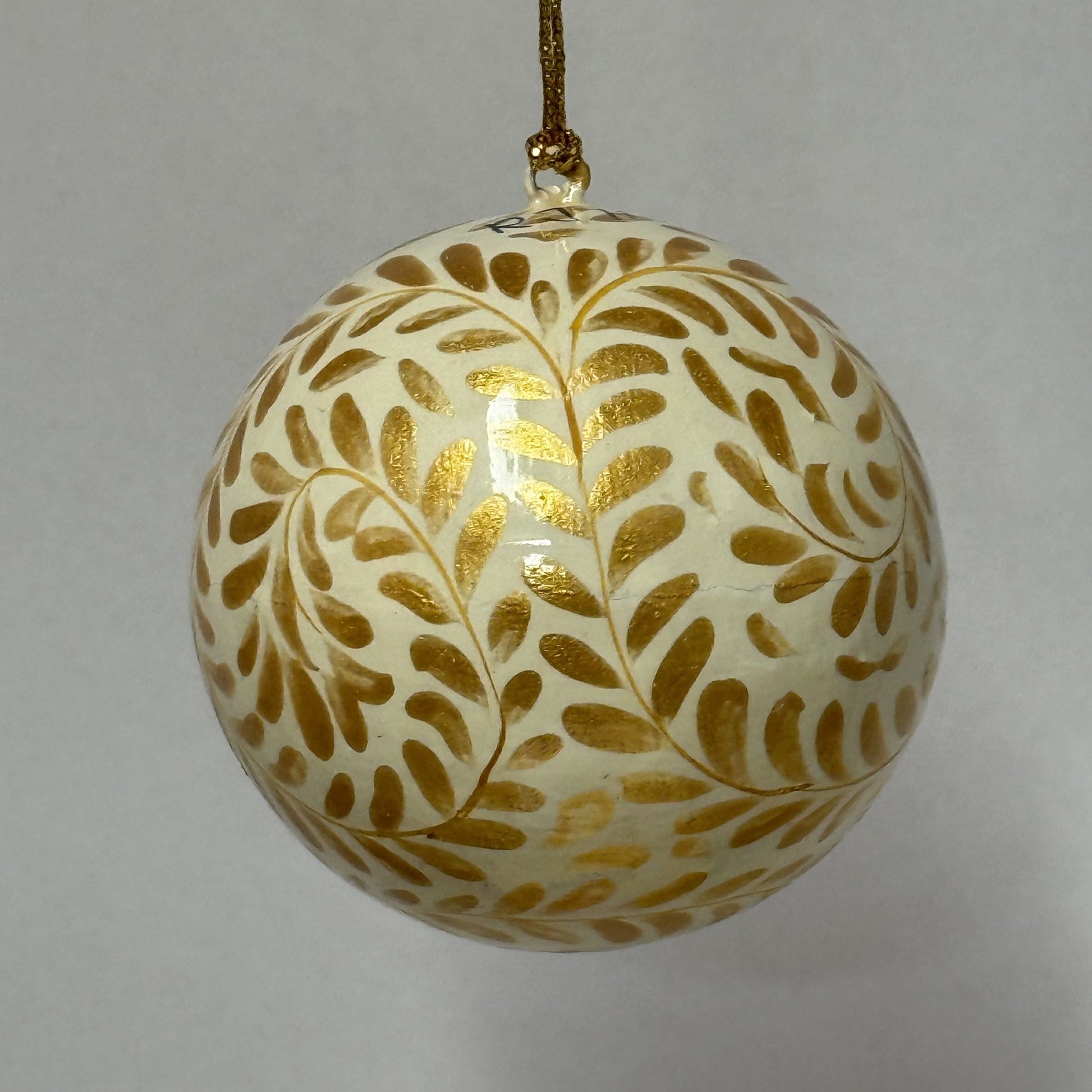 Xmas RJH Papier Mâché Christmas Baubles Leaves / Gold 26529