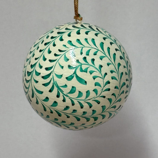 Xmas RJH Papier Mâché Christmas Baubles Leaves / Green 26527
