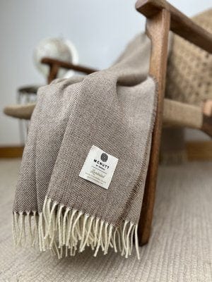 Woollen Throws Supersoft Spotted Butterscotch Throw 23779