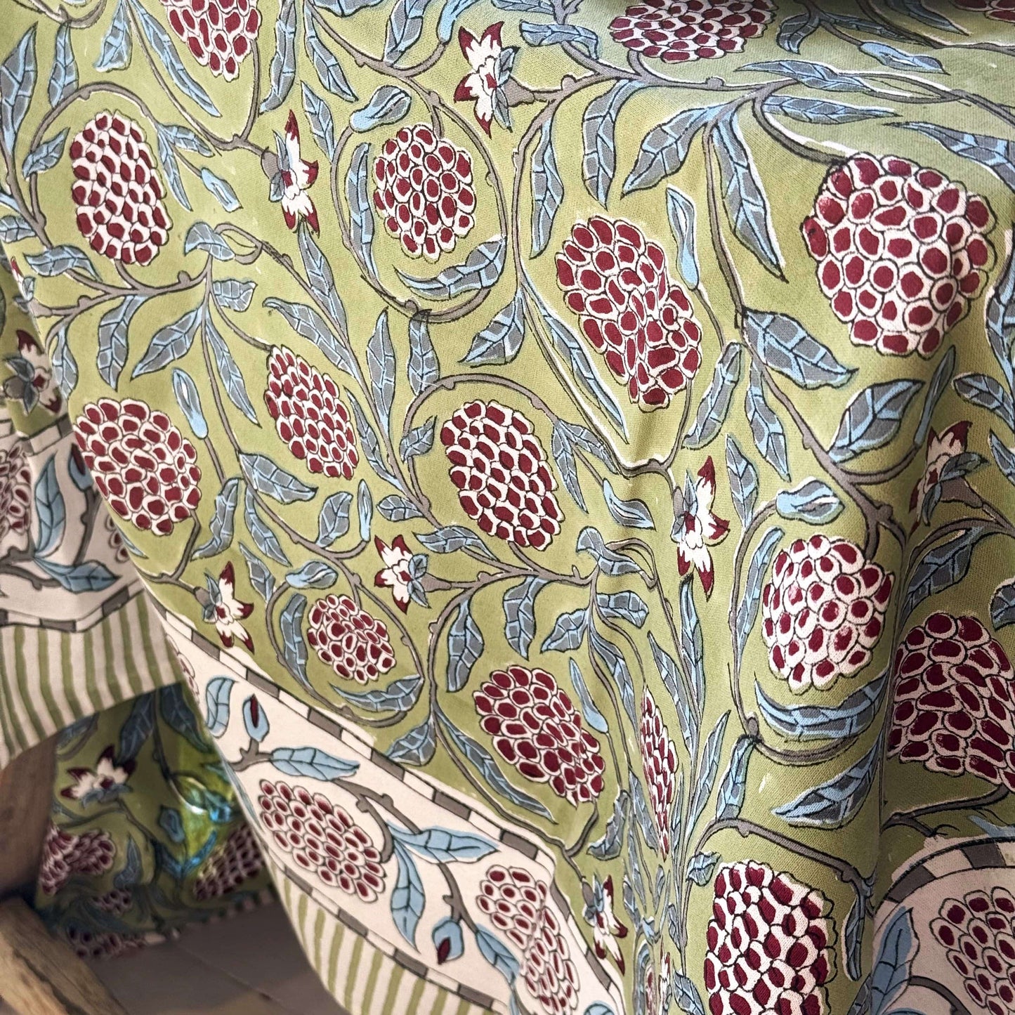 Tablecloths Tablecloth - Wild Loganberries