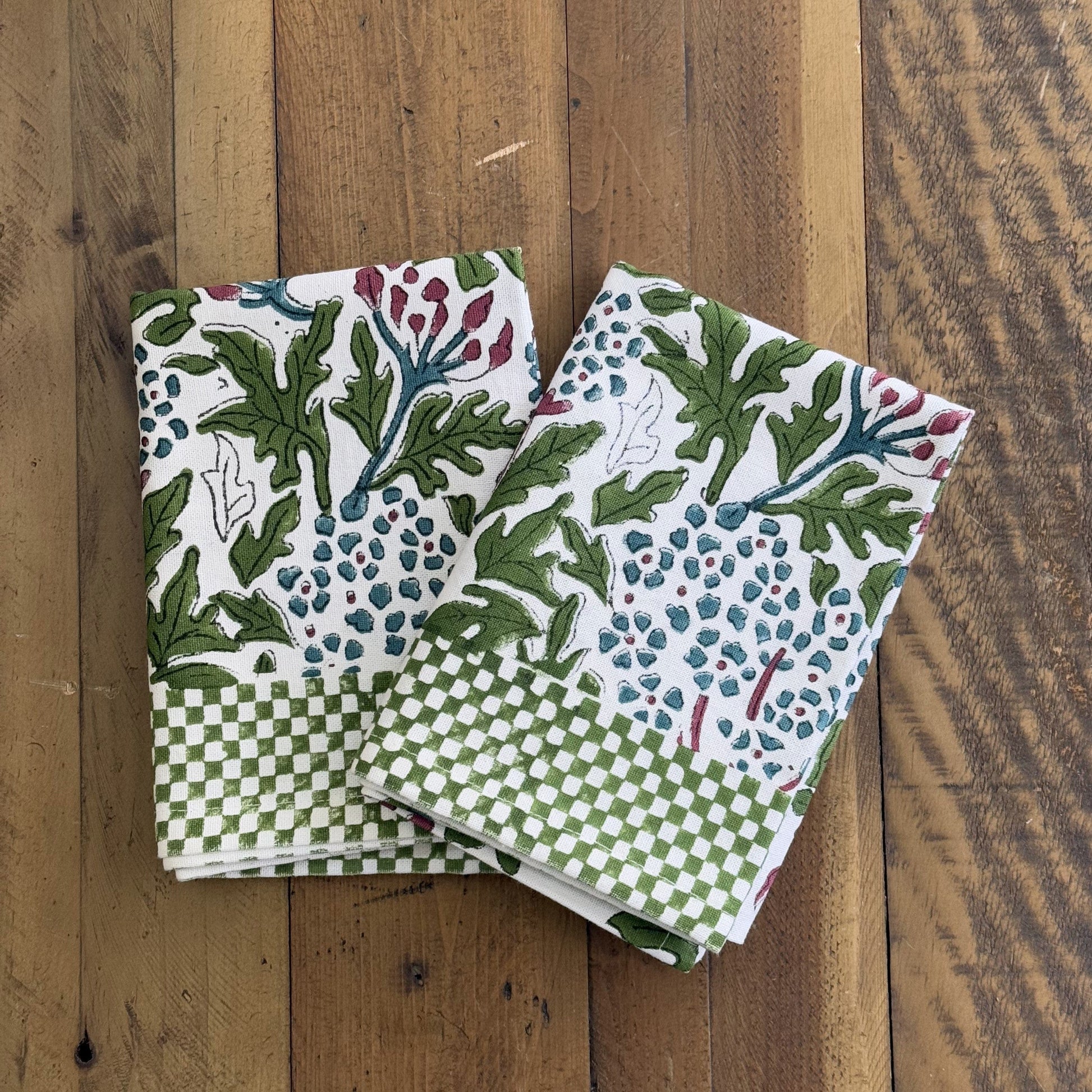 Tea Towels Tea Towel - Oak Leaf Hydrangea with Check Border 23129