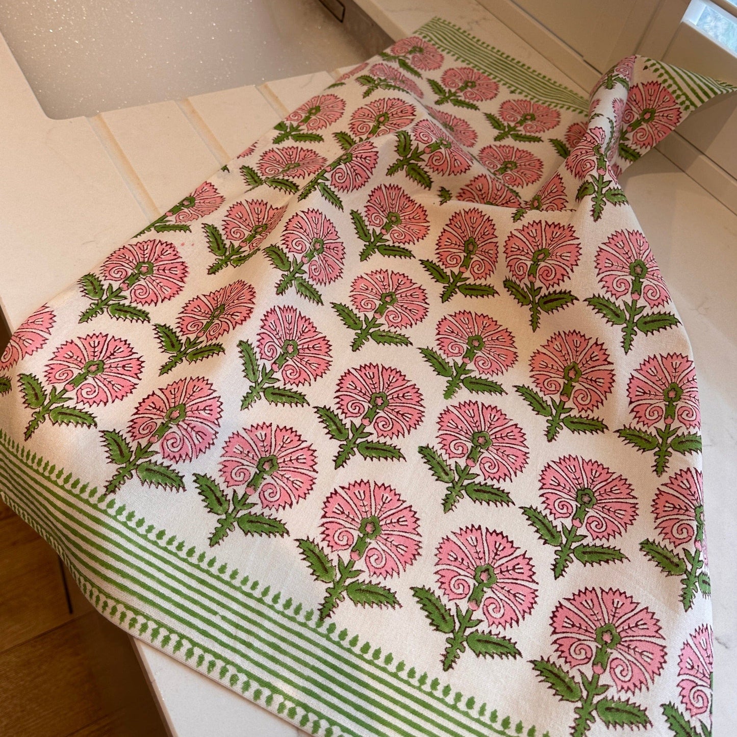 Tablecloths & Napkins Tea Towel - Pink Thistles 21332
