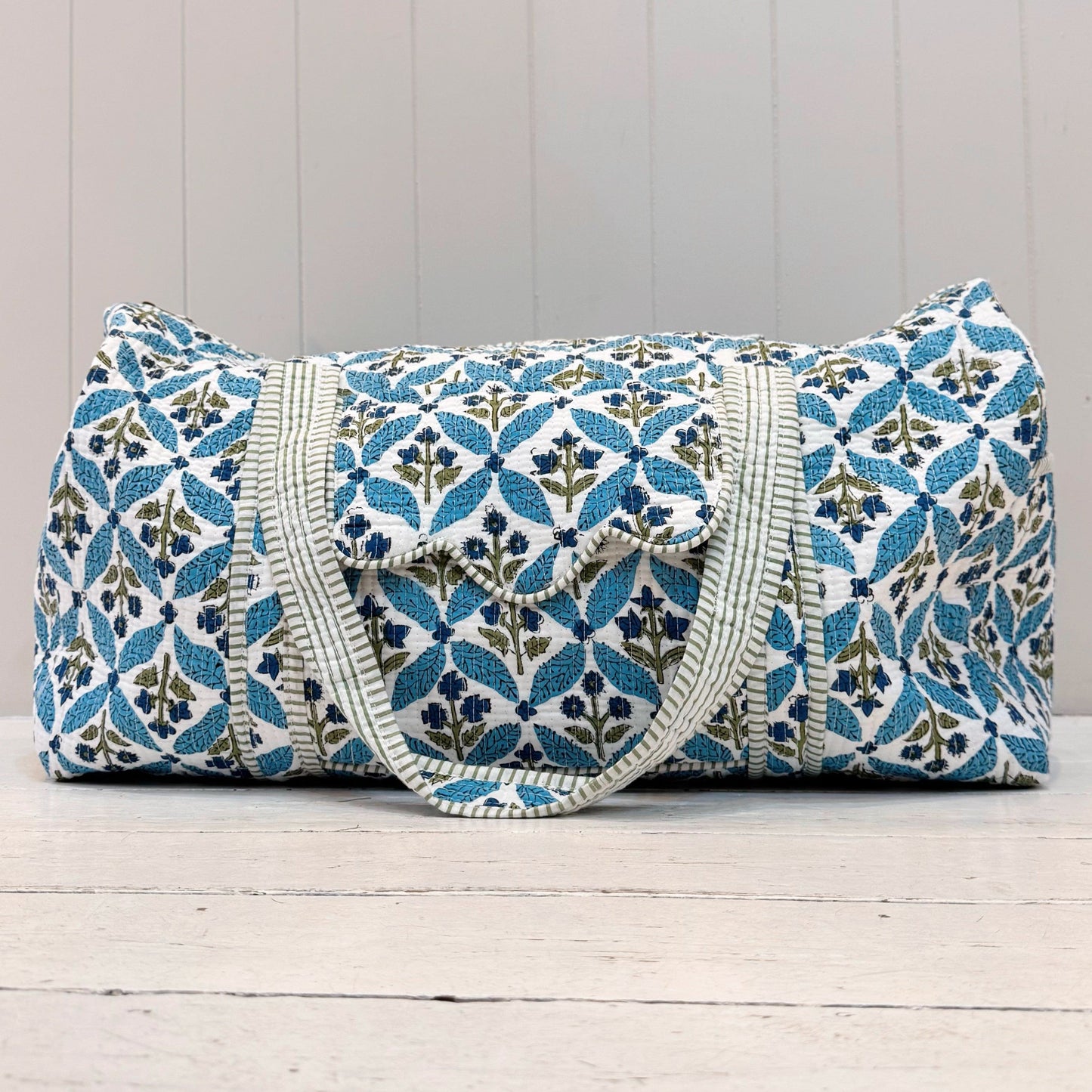 Weekender Bags Weekender Bag - Blue Wildflower Trellis 24372