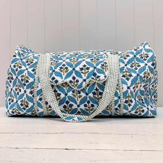 Weekender Bags Weekender Bag - Blue Wildflower Trellis 24372