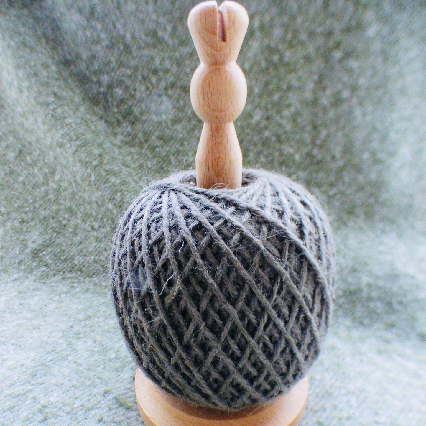 Nutscene Gardenalia Beech Twine Stand with Cutter Dark Grey 19382