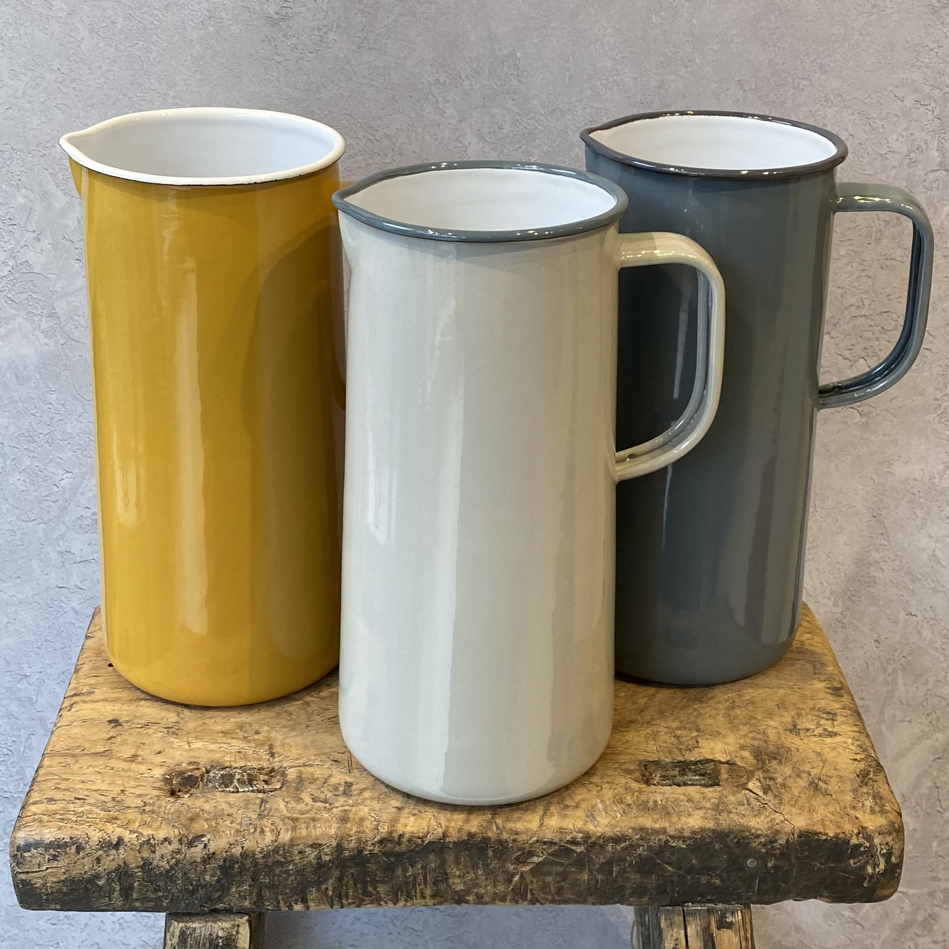 Kitchenalia 3 Pint Enamel Jug