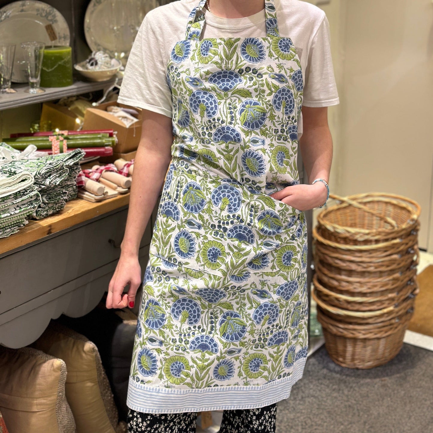 Tablecloths & Napkins Apron - Green & Blue Botanical 21342