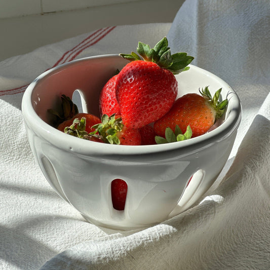 Bowls Berry Bowl - Milk White 24395