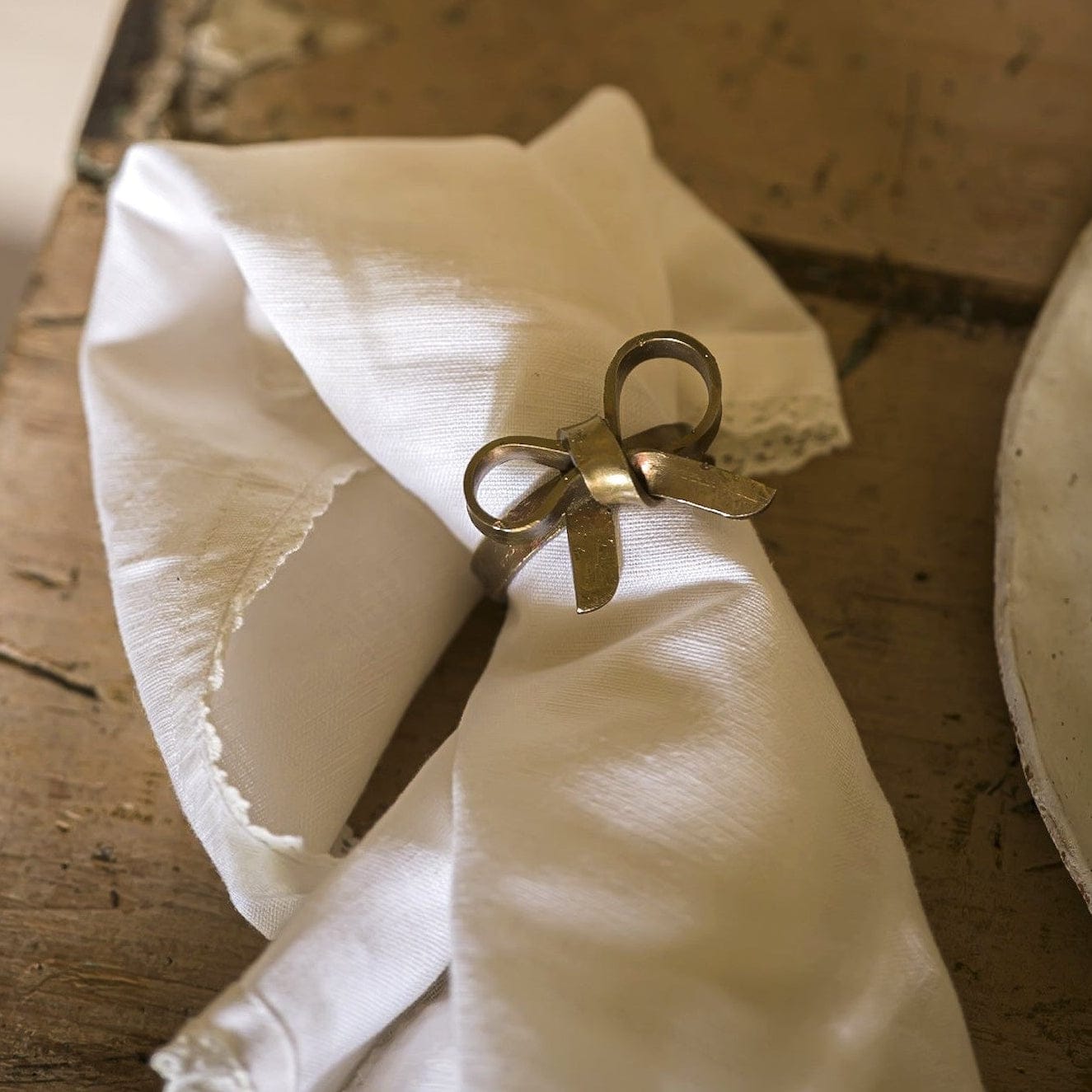Brass Bow Napkin Ring – Ruby Jones Home