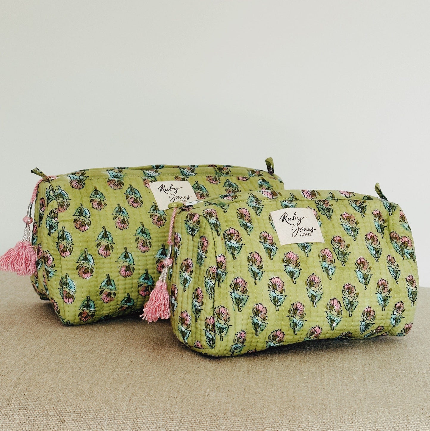 Lifestyle Cosmetics Bag - Pea Green & Pink Flowers