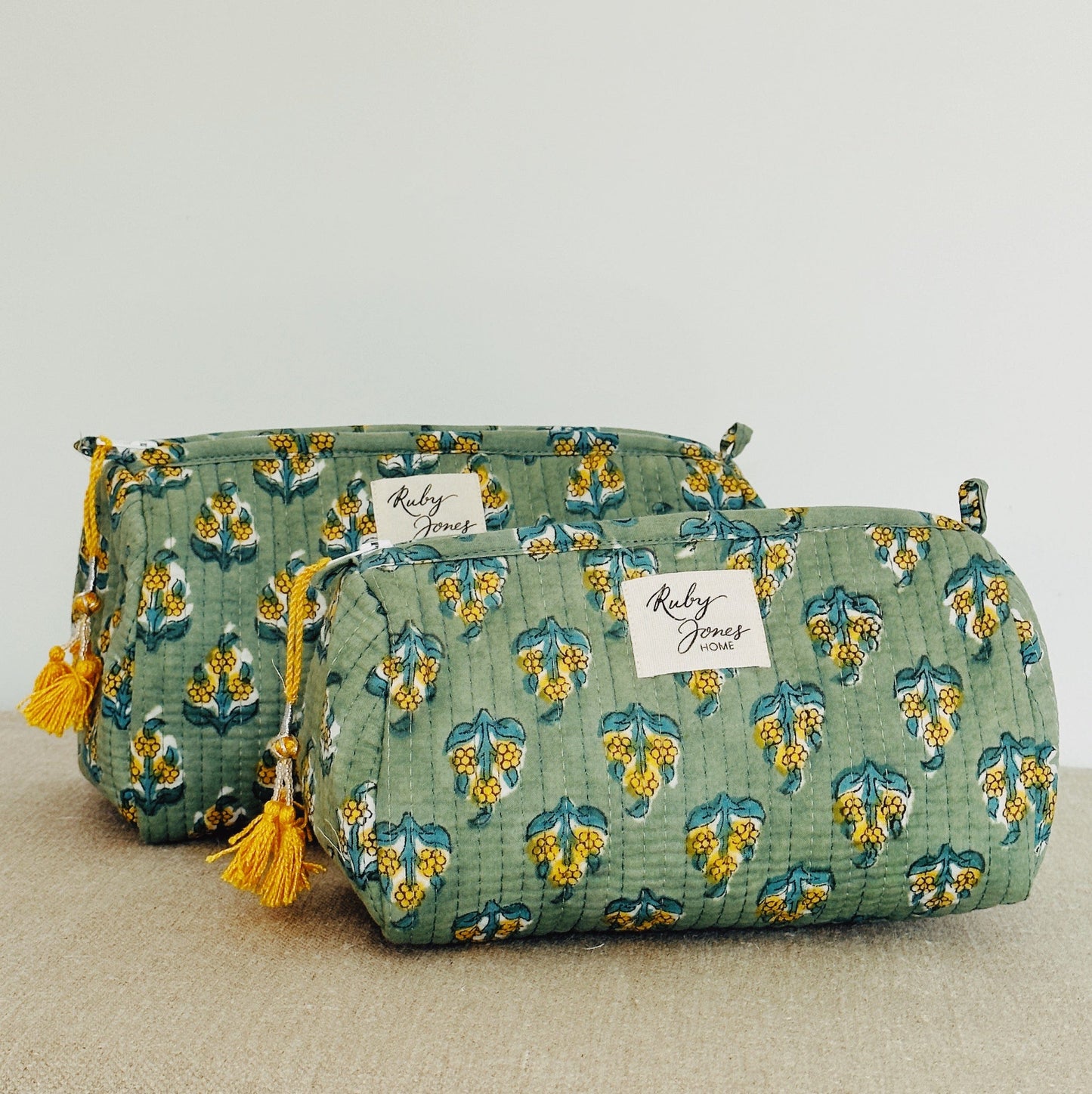 Lifestyle Cosmetics Bag - Sage Green & Gold Flowers
