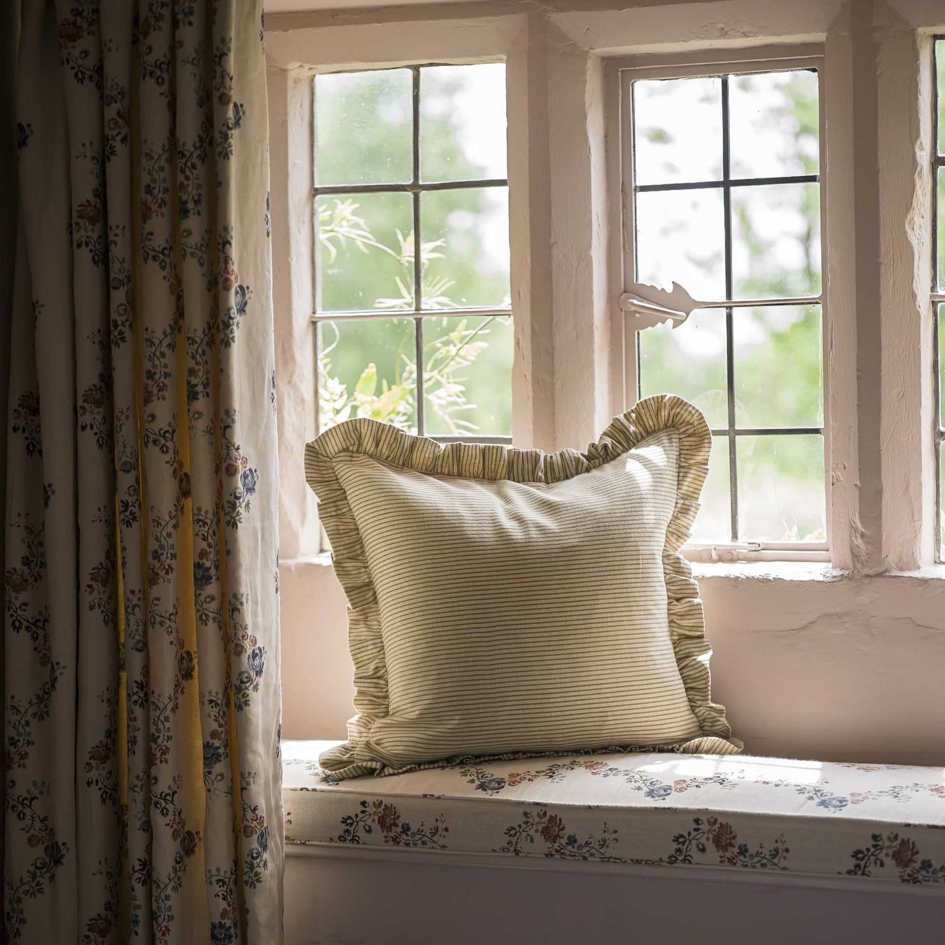 Cushions Cushion - Stripe Frill - Forest Green 26480