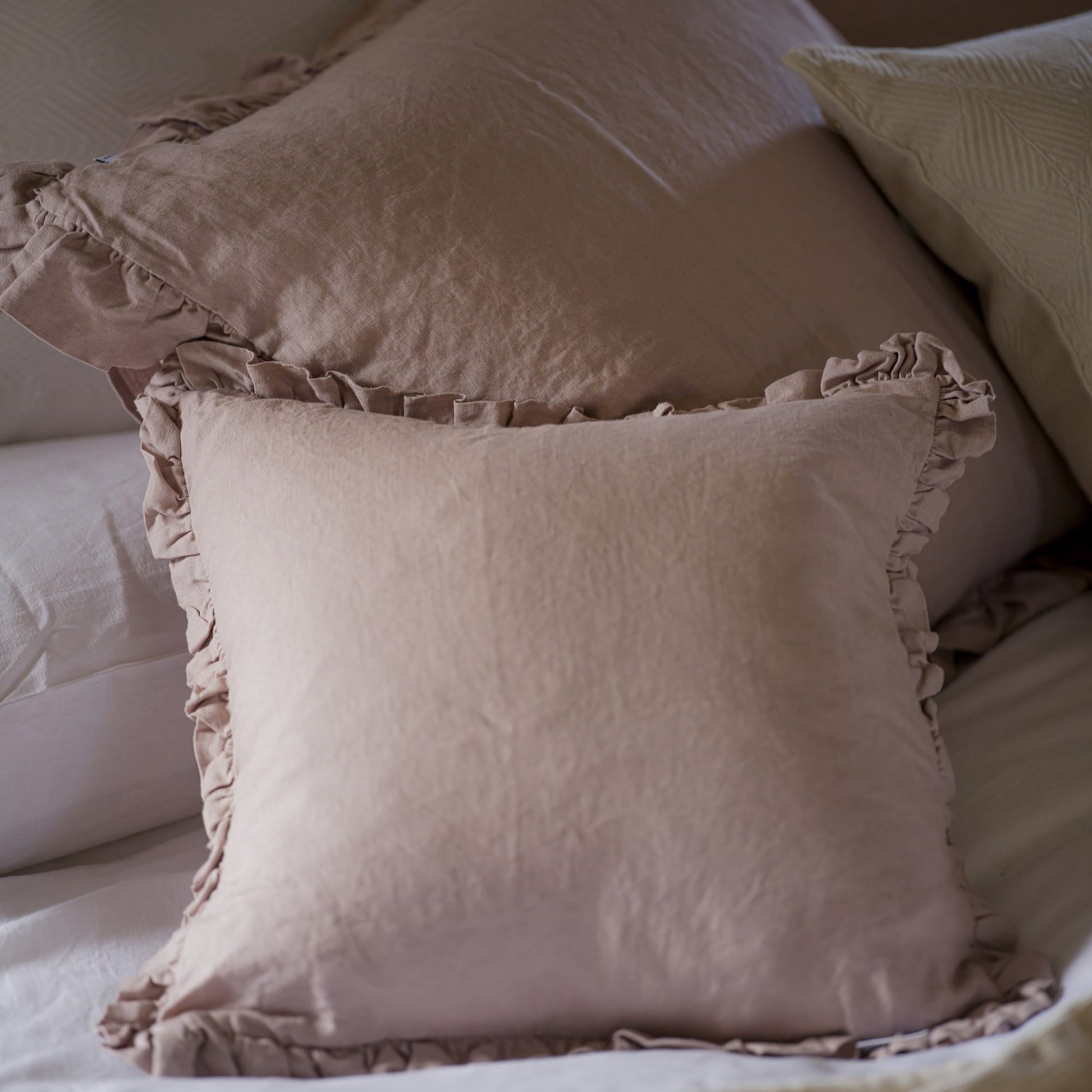 Cushions Cushion - Washed Linen / Chalk Pink - 40x40cm 27051