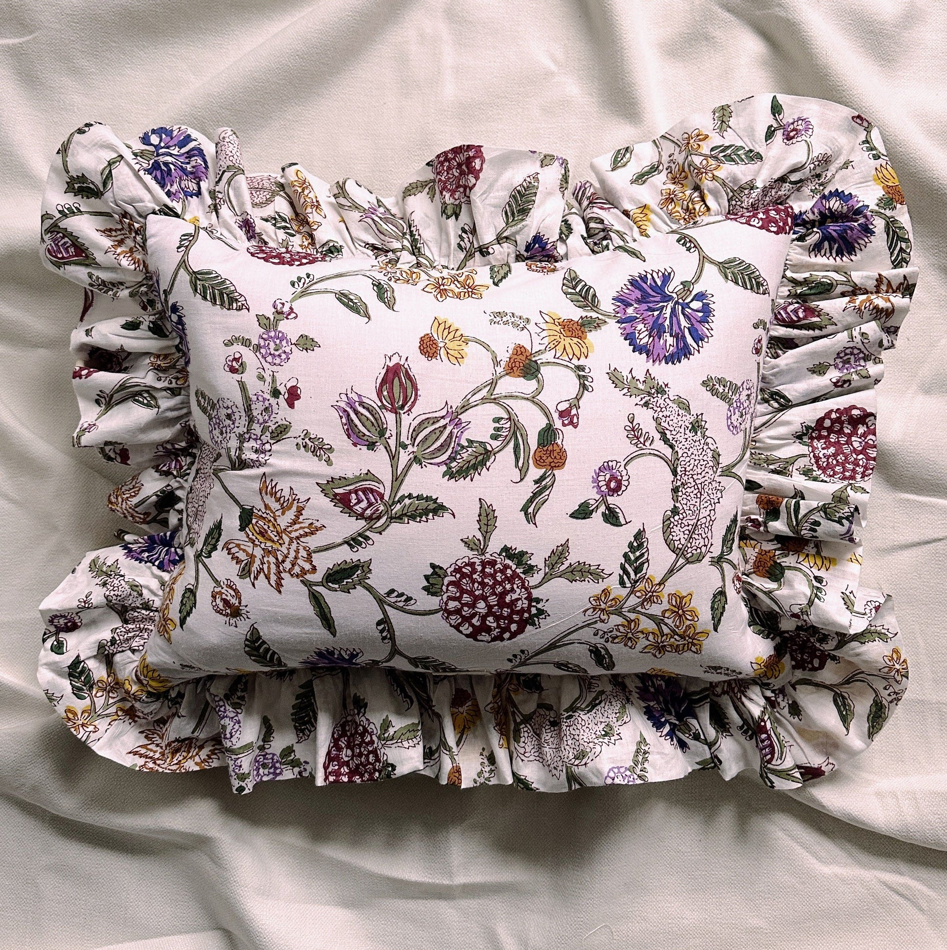 Cushions Cushion - Wild Country Flowers on White with matching Ruffle 24454