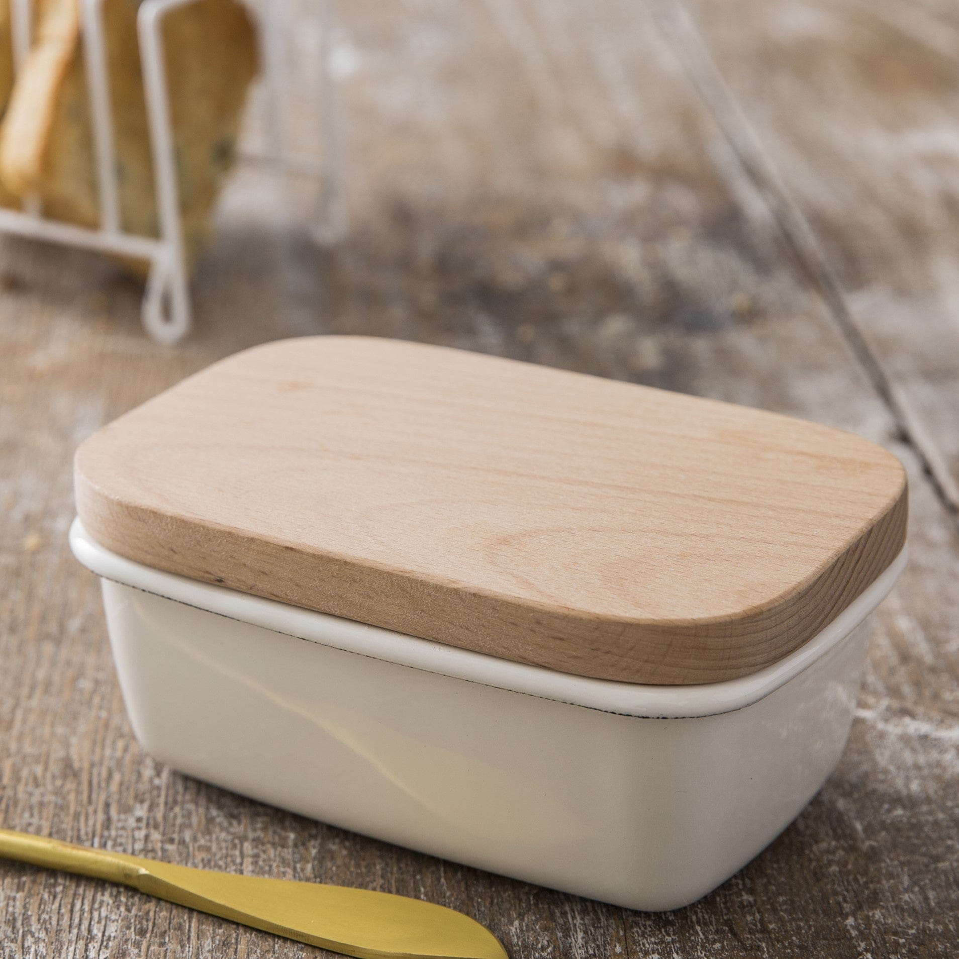 Kitchenalia Enamel Butter Dish - Warm White 27660