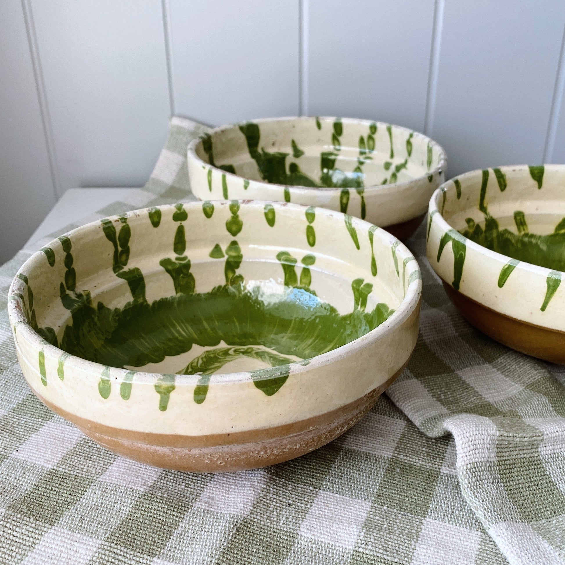 Chinaware French Studio Pottery Bowls Green/Cream 20281