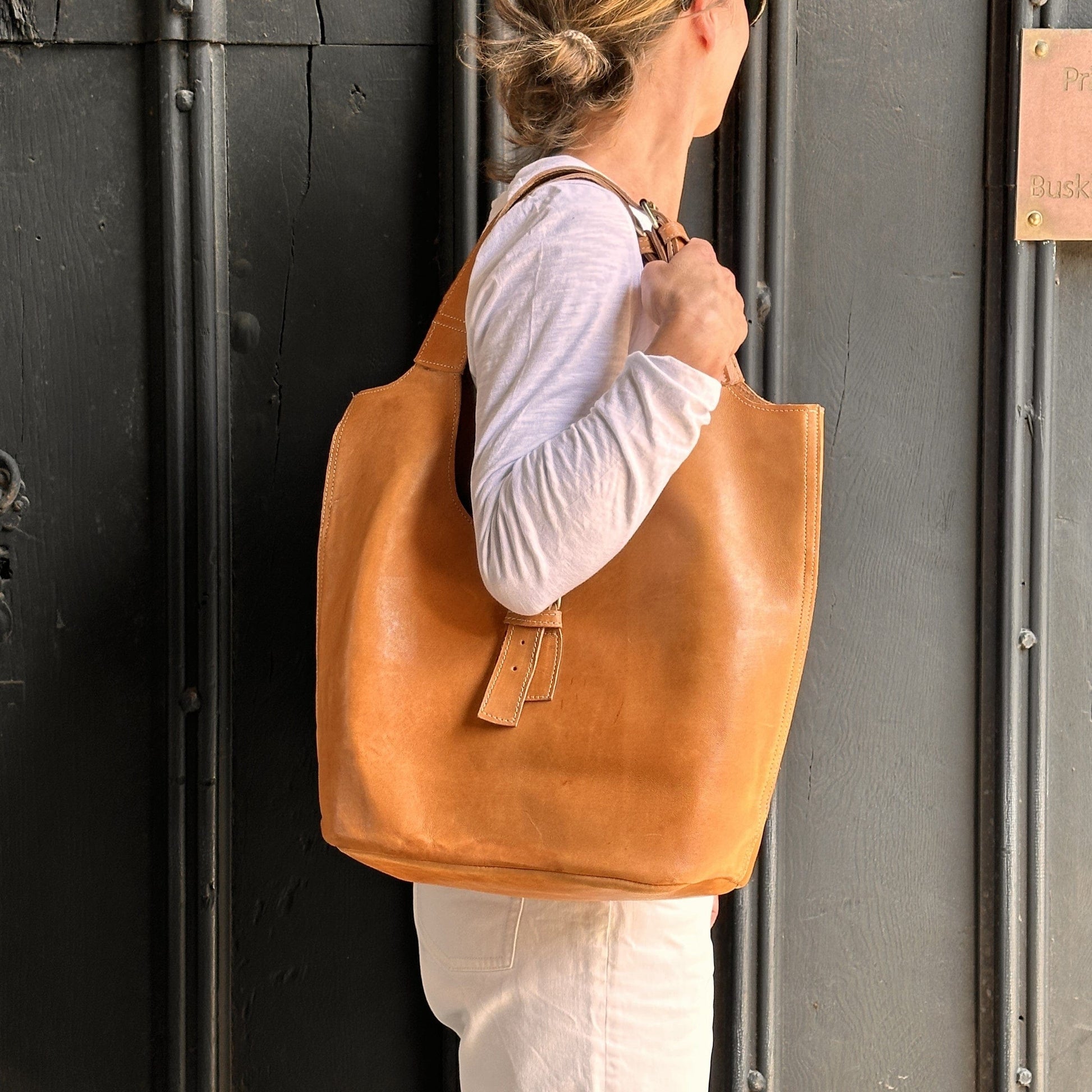 Leather Leather Buckle Bag - Tan 25151