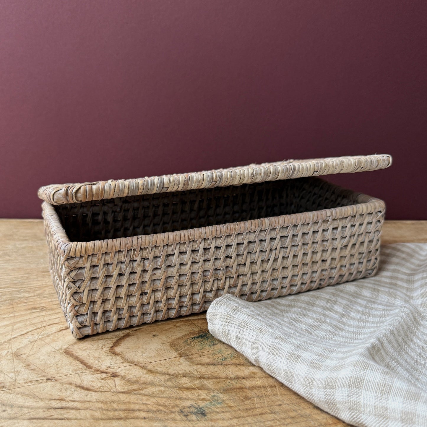 Misc Lidded Rattan Box 27546