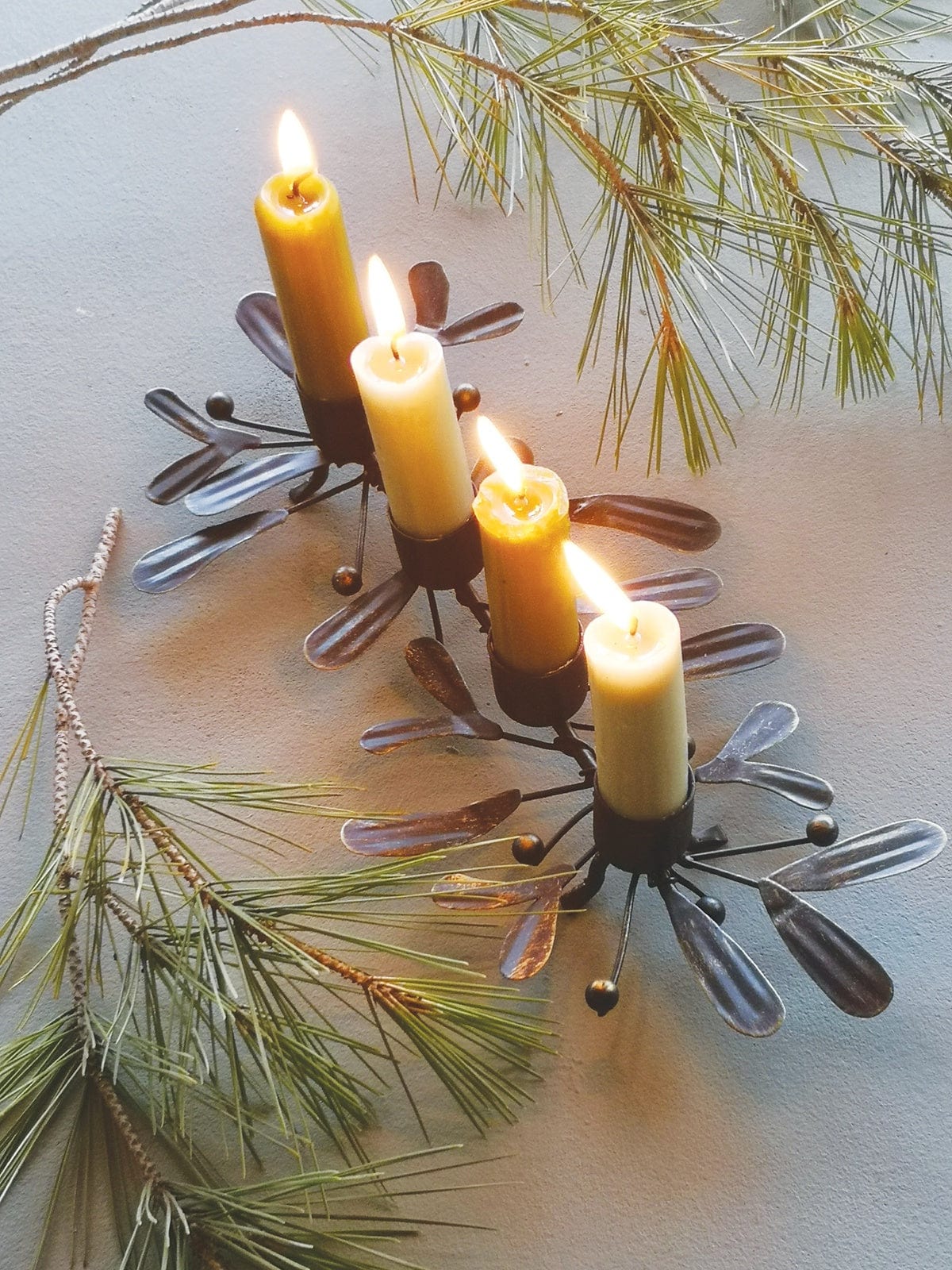 Candles Mistletoe Rust Candleholder / 4 Candles 26188