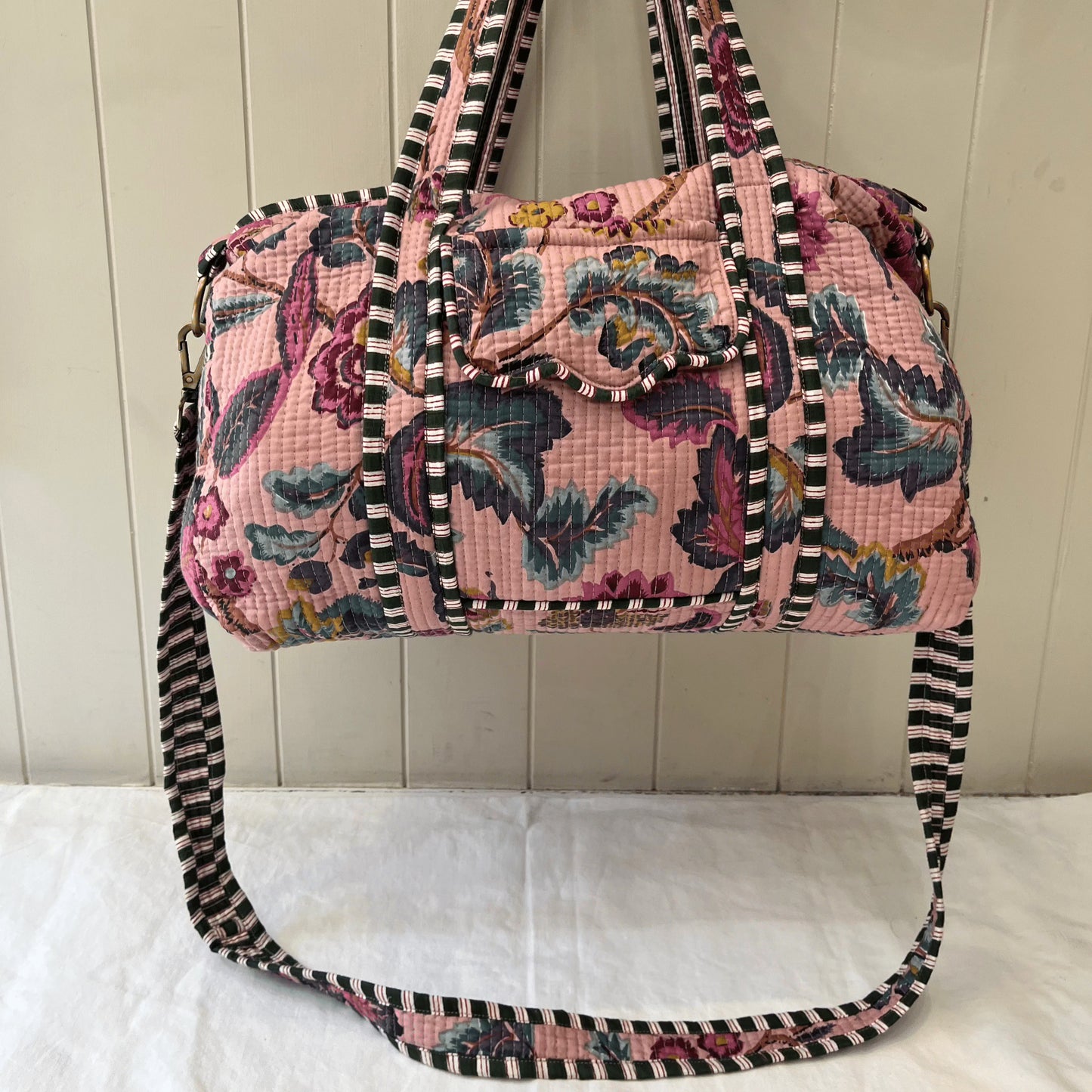 Overnighter Bags Overnighter -Plum Botanical 25017