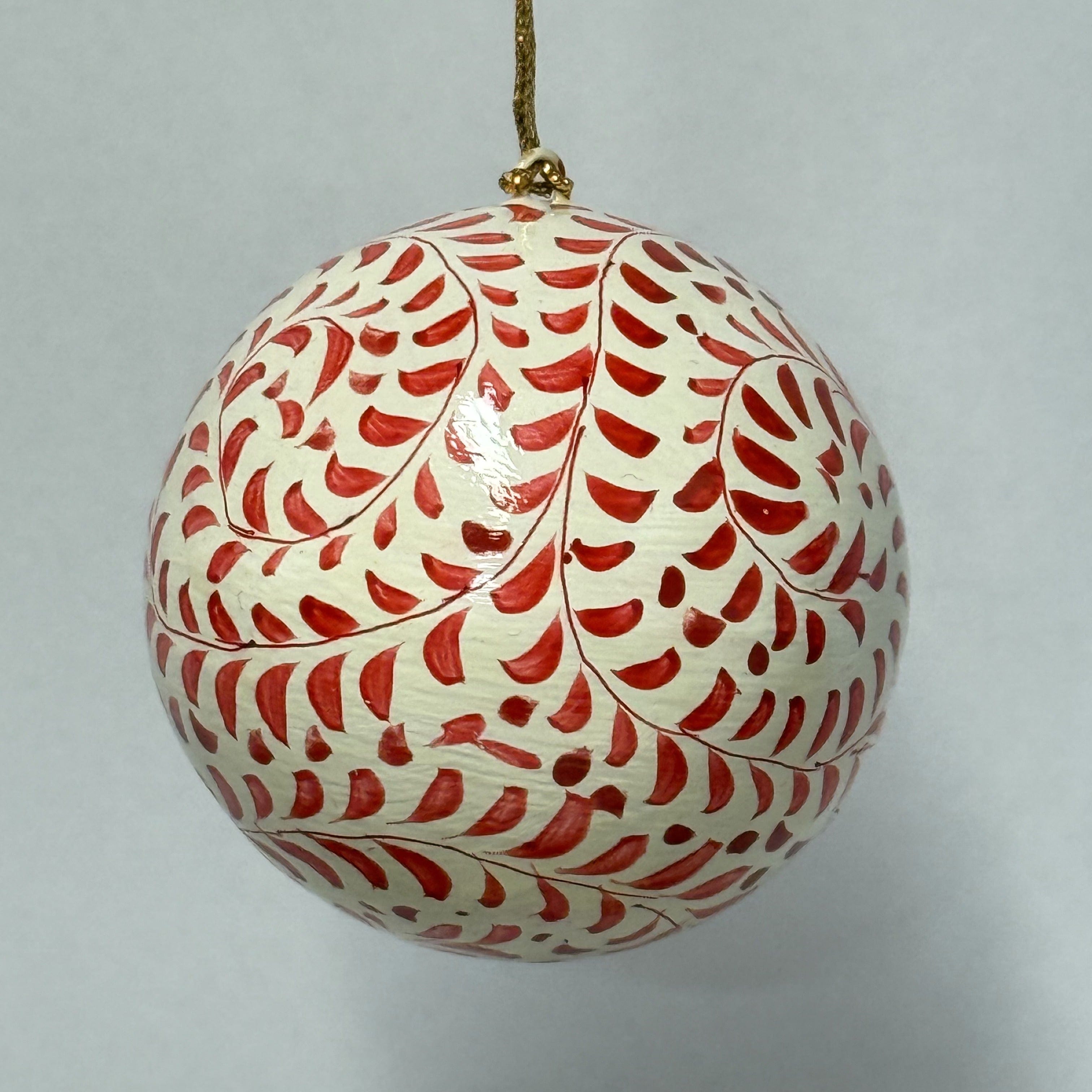 Xmas RJH Papier Mâché Christmas Baubles Leaves / Red 26528
