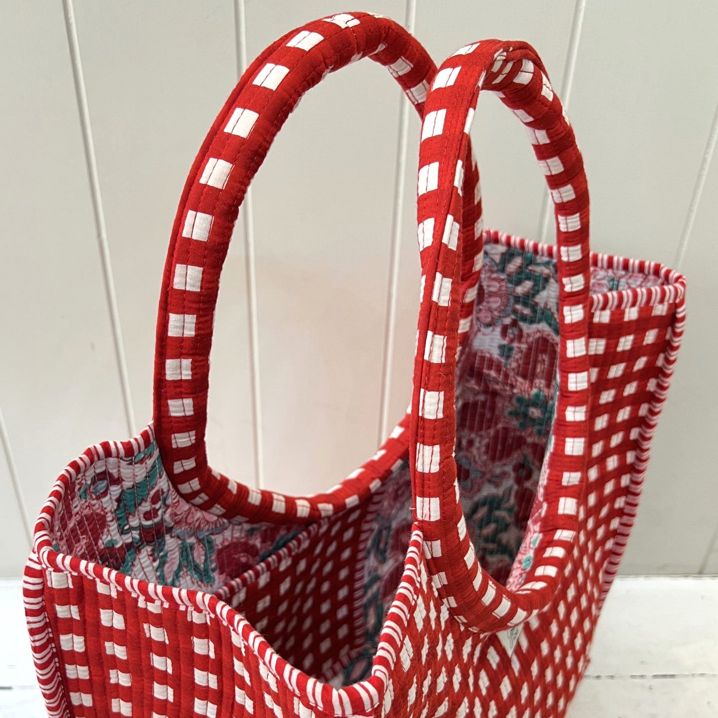 Tote Bags Round-Handle Tote - Red Check with Red Stripe Piping 25669