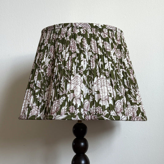 Empire/Scalloped Scalloped Lampshade - Chalky Flowers on Broccoli