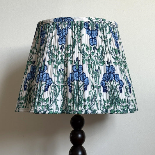 Empire/Scalloped Scalloped Lampshade - Cornflower Posy on White