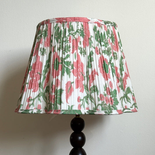 Empire/Scalloped Scalloped Lampshade - Pink Poppies on White