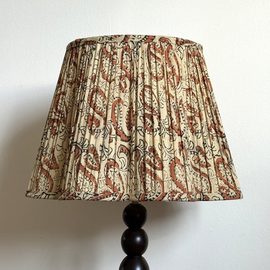 Empire/Scalloped Scalloped Lampshade - Sepia Paisley on Buff