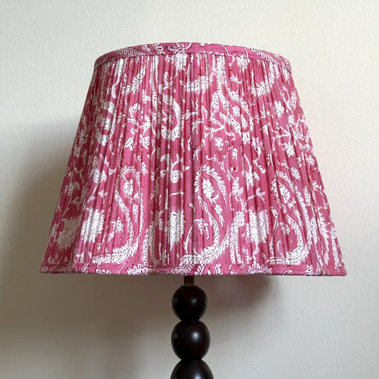 Empire/Scalloped Scalloped Lampshade - White Botanicals on Rose