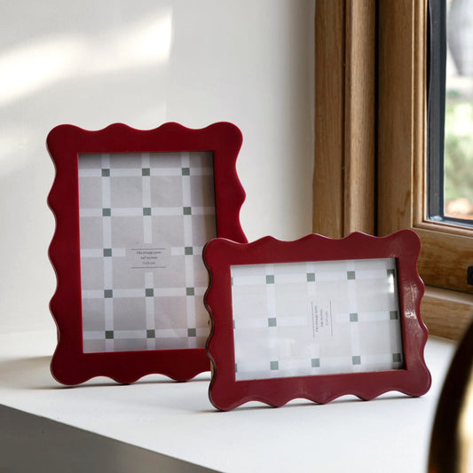Photo Frames Scalloped Photo Frame - Garnet 7 x 5in 27159