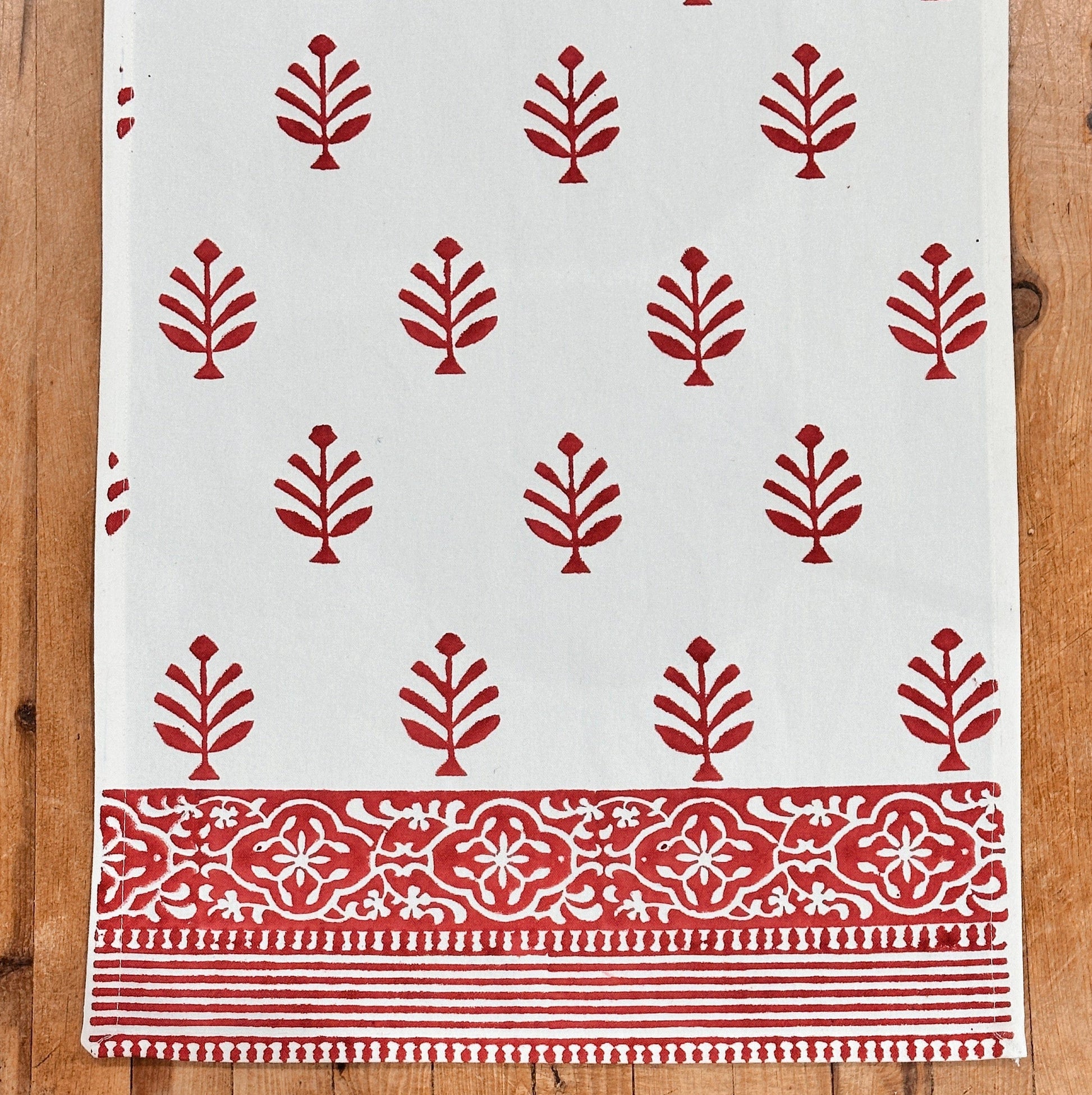 Table Runners Table Runner - Christmas Red