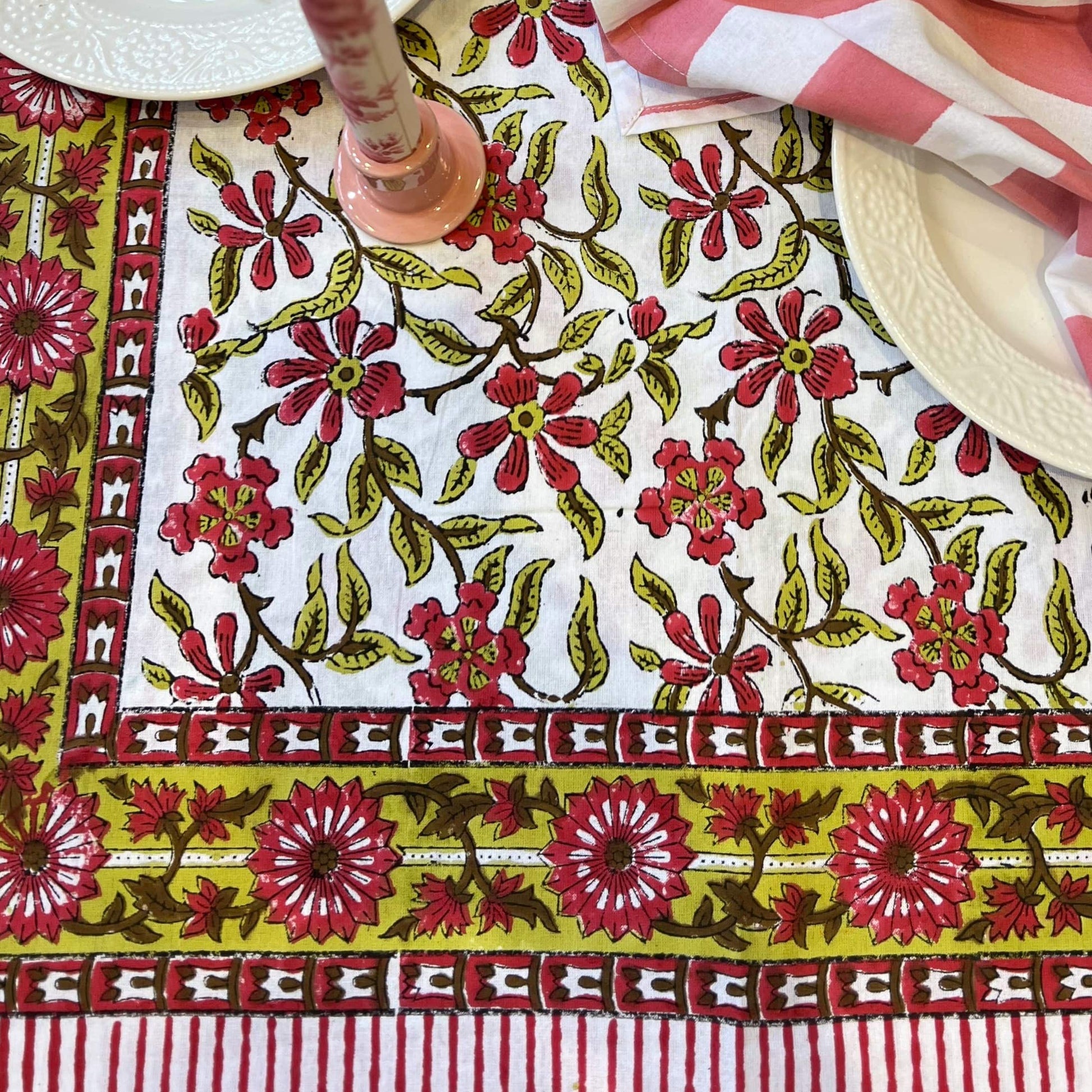 Tablecloths Tablecloth - Bright Pink Climber with Pea Green Medium 150x230cm 27563