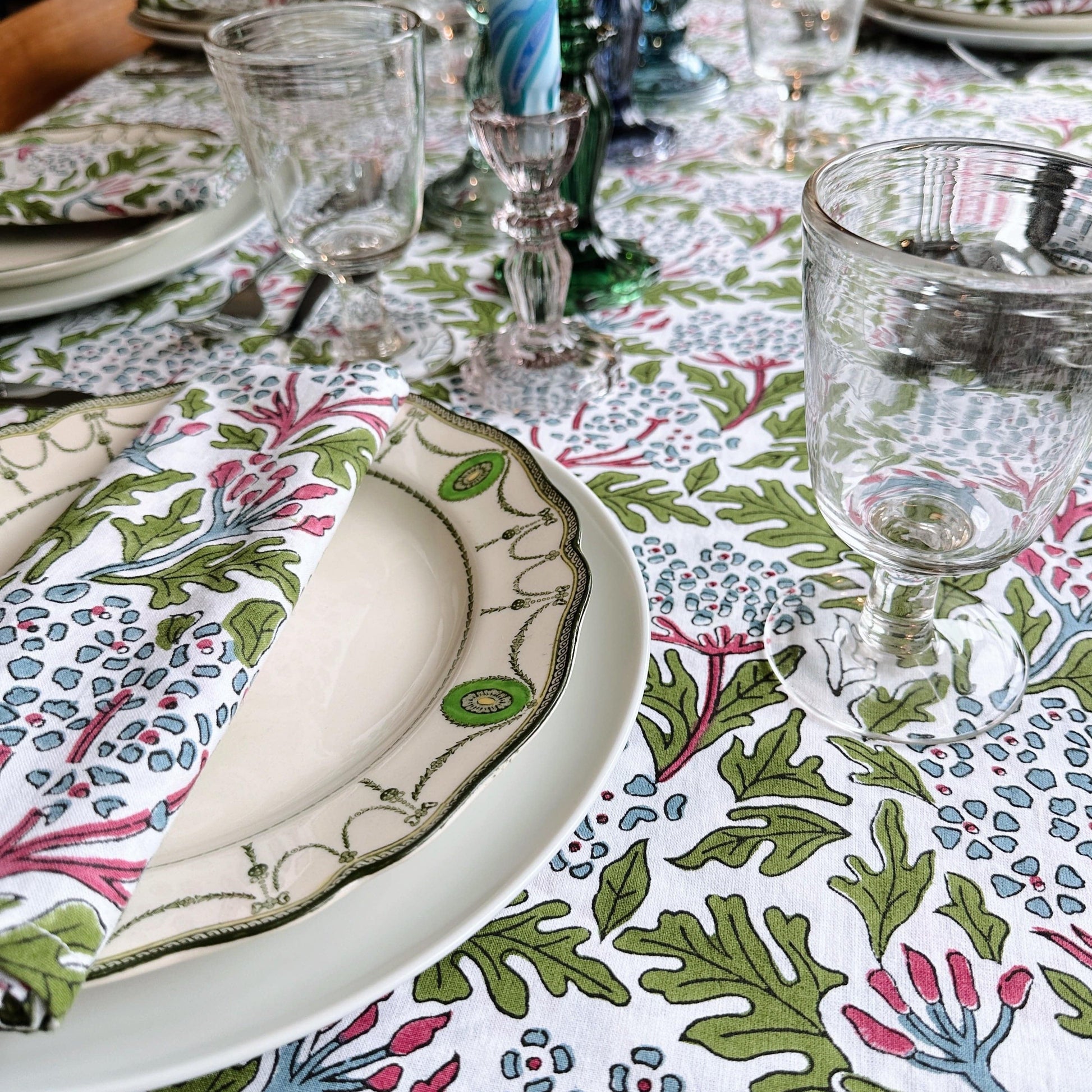 Tablecloths & Napkins Tablecloth - Oak Leaf Hydrangeas