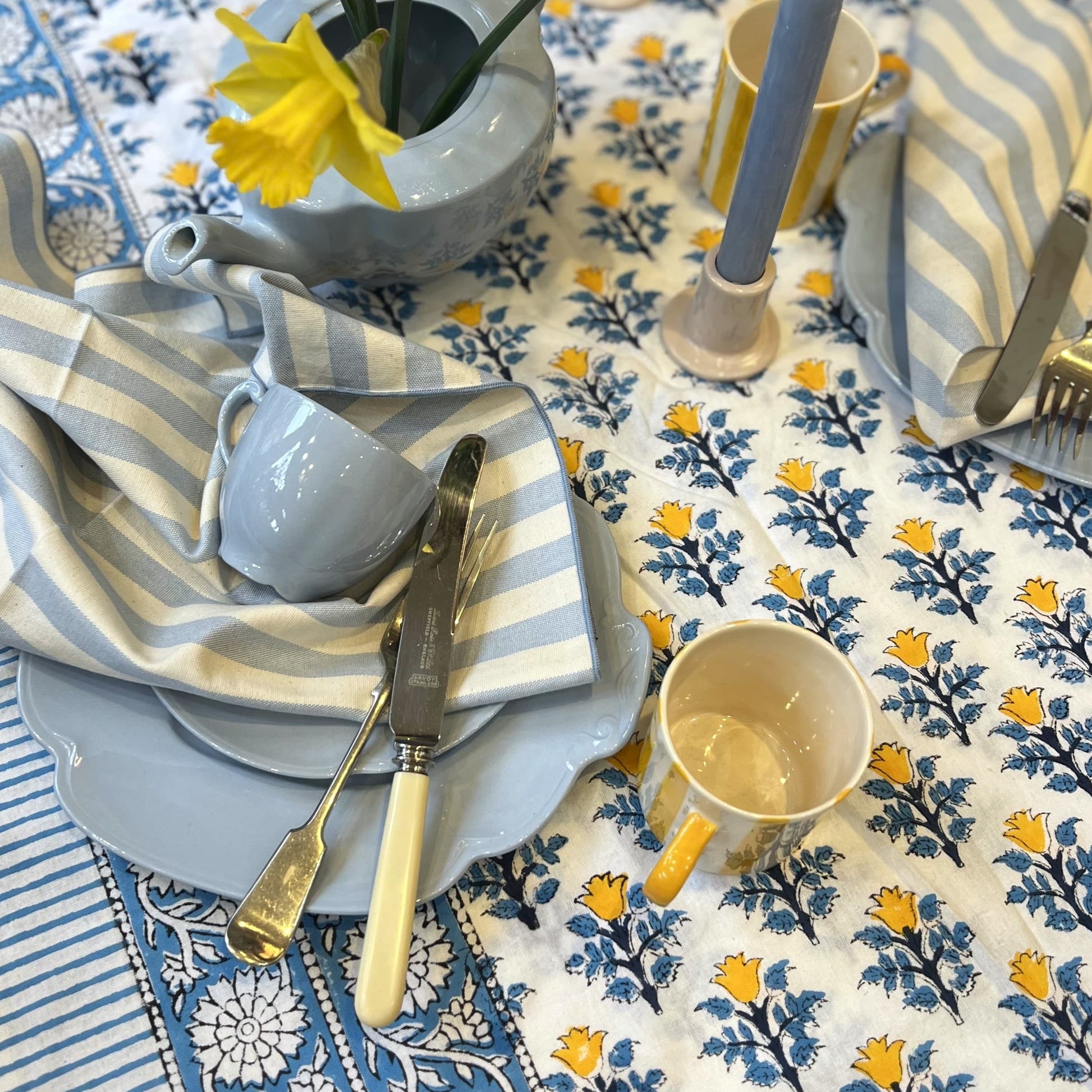 Tablecloths Tablecloth - Turquoise & Sunshine Yellow Flowers Medium 150x230cm 27566