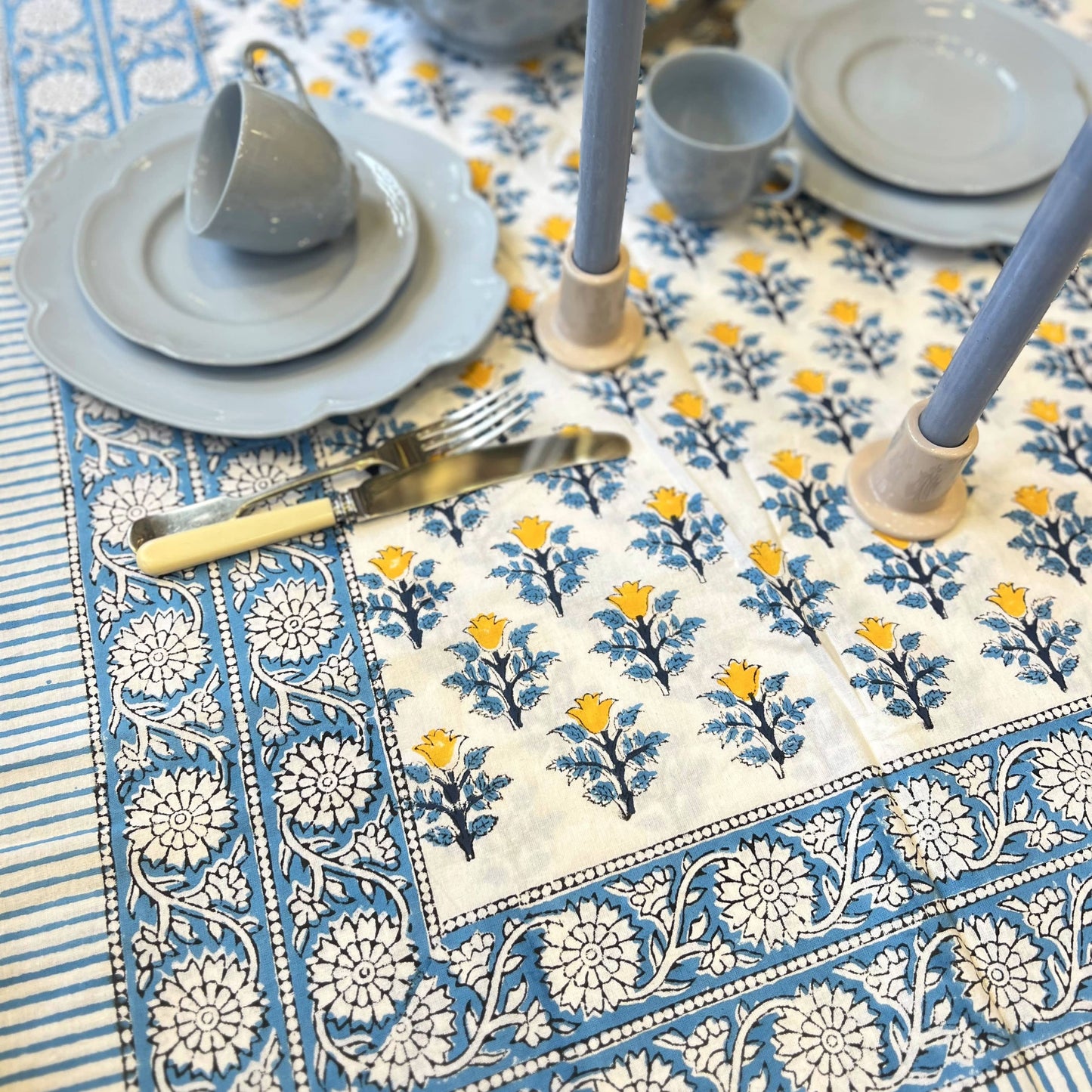 Tablecloths Tablecloth - Turquoise & Sunshine Yellow Flowers Medium 150x230cm 27566