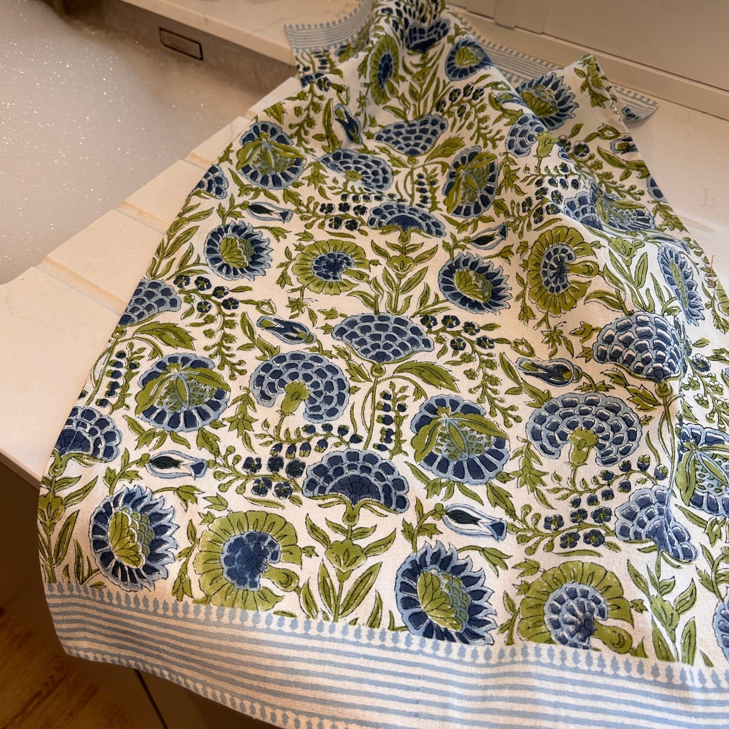 Tablecloths & Napkins Tea Towel - Green & Blue Botanical 21331