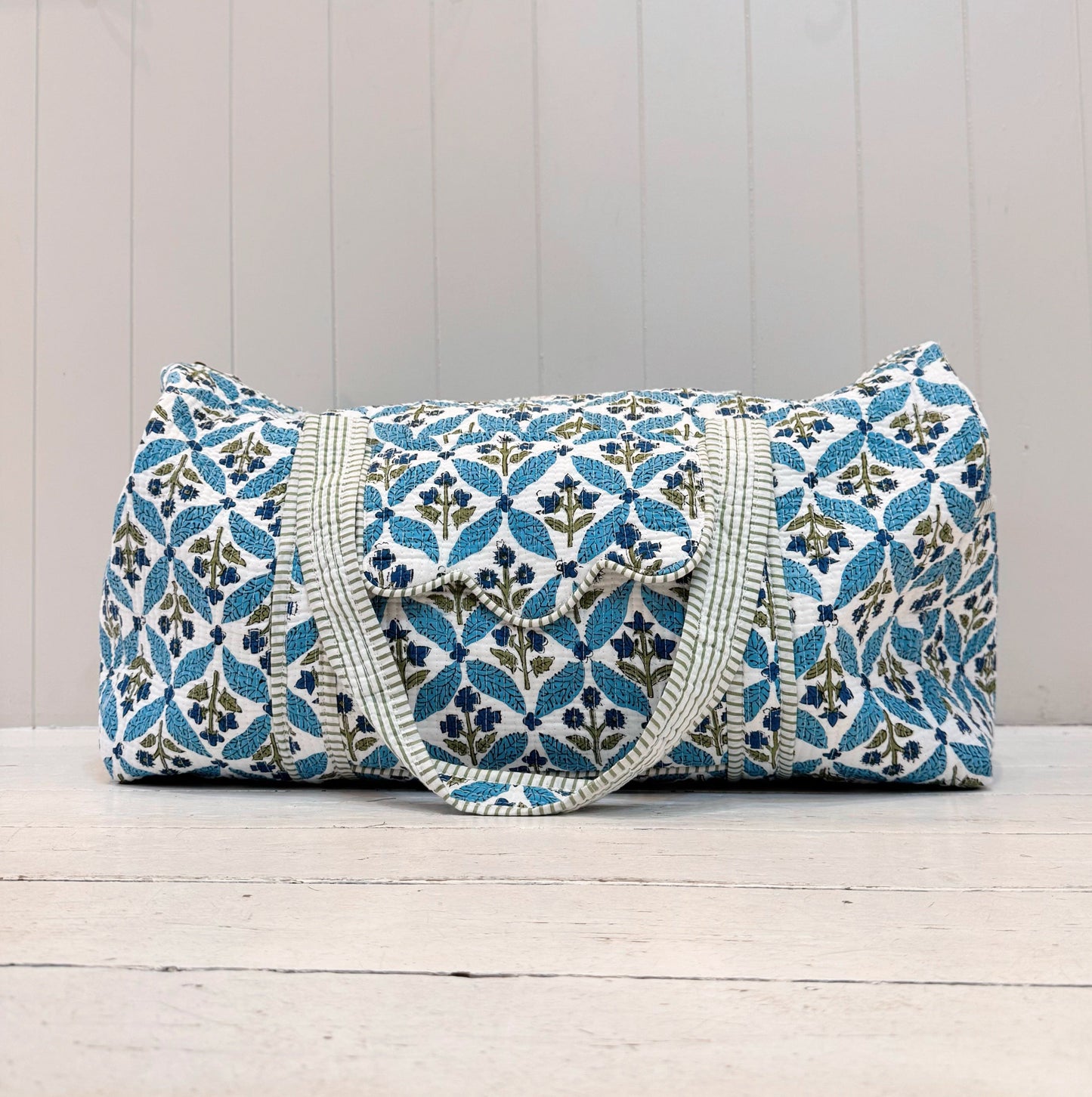 Weekender Bags Weekender Bag - Blue Wildflower Trellis 24372