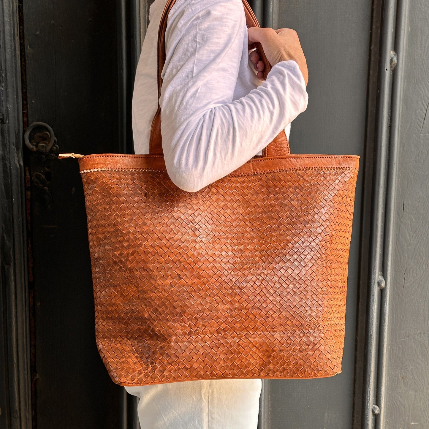 Leather Woven Leather Tote Bag - Tan 25149